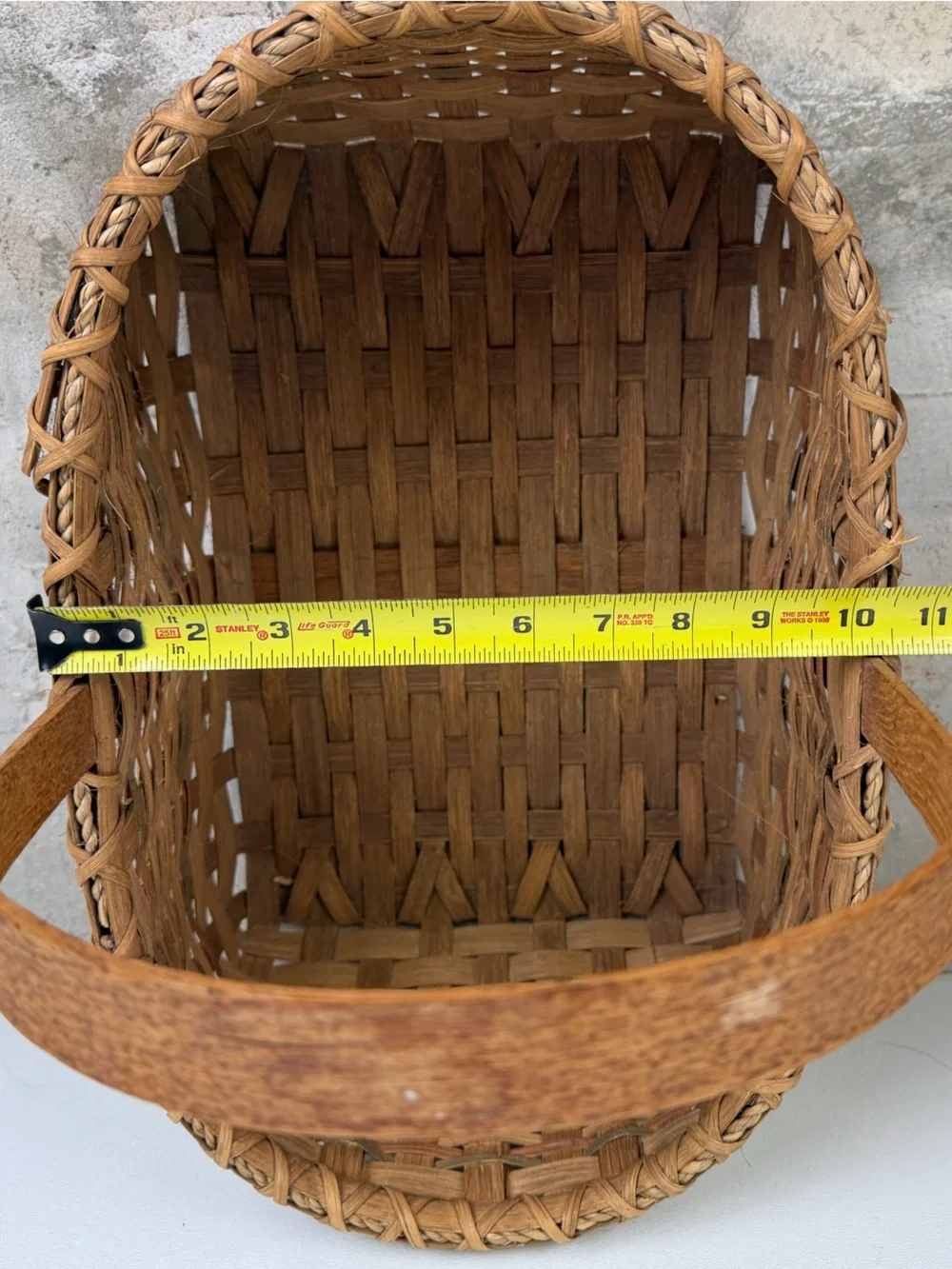 Vintage 1970-1980’s Woven Rustic Wicker Market Basket Large Oval Single Handle